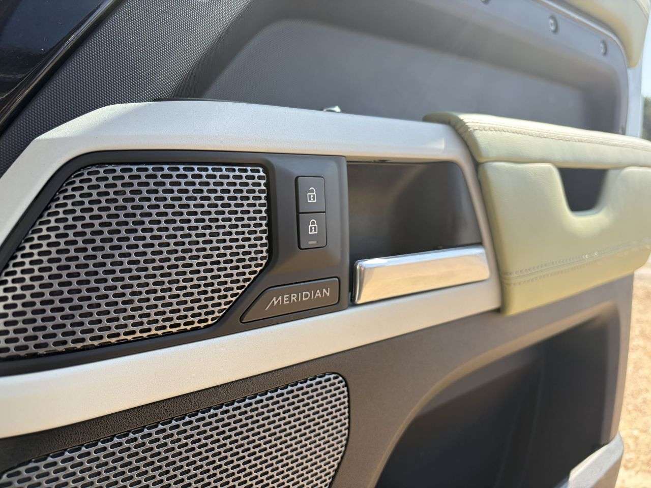 2022 LAND ROVER DEFENDER 110 2022 LAND ROVER DEFENDER 110