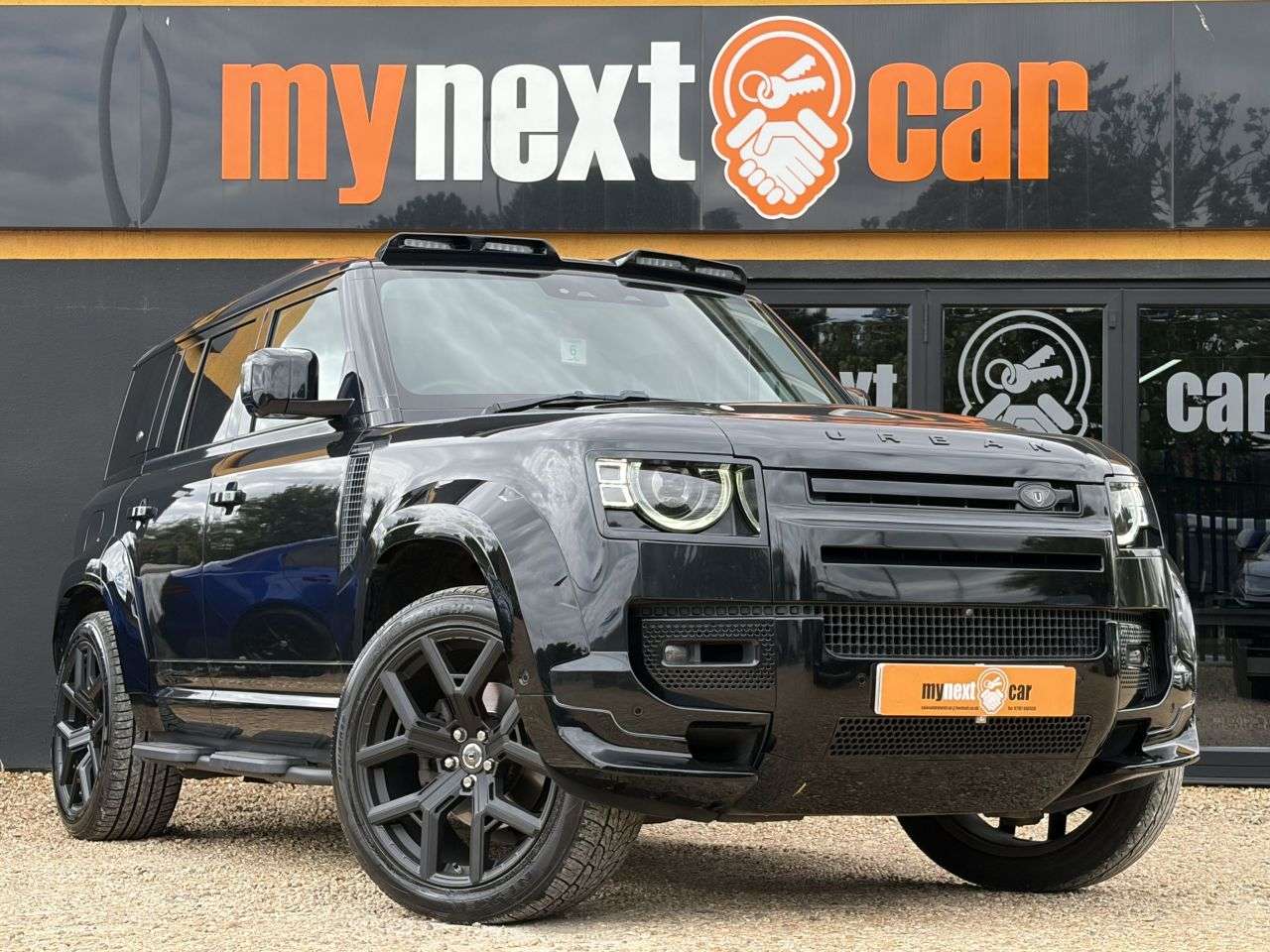 A 2021 LAND ROVER DEFENDER 110 3.0 D250 MHEV XS Edition SUV 5dr Diesel Auto 4WD Euro 6 (s/s) (250 ps) * DE A 2021 LAND ROVER DEFENDER 110 3.0 D250 MHEV XS Edition SUV 5dr Diesel Auto 4WD Euro 6 (s/s) (250 ps) * DE