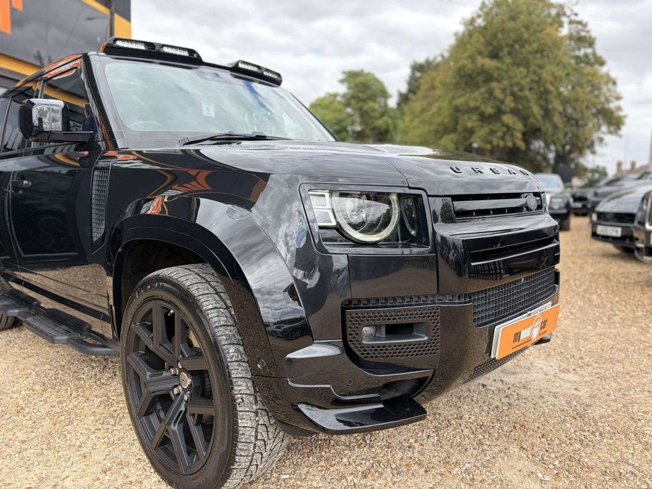 A 2021 LAND ROVER DEFENDER 110 3.0 D250 MHEV XS Edition SUV 5dr Diesel Auto 4WD Euro 6 (s/s) (250 ps) * DE A 2021 LAND ROVER DEFENDER 110 3.0 D250 MHEV XS Edition SUV 5dr Diesel Auto 4WD Euro 6 (s/s) (250 ps) * DE