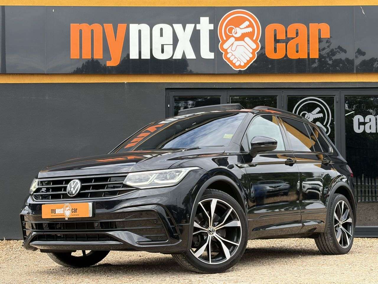 A 2022 VOLKSWAGEN TIGUAN 2.0 TSI R-Line SUV 5dr Petrol DSG 4Motion Euro 6 (s/s) (190 ps) FULLY LOADE A 2022 VOLKSWAGEN TIGUAN 2.0 TSI R-Line SUV 5dr Petrol DSG 4Motion Euro 6 (s/s) (190 ps) FULLY LOADE