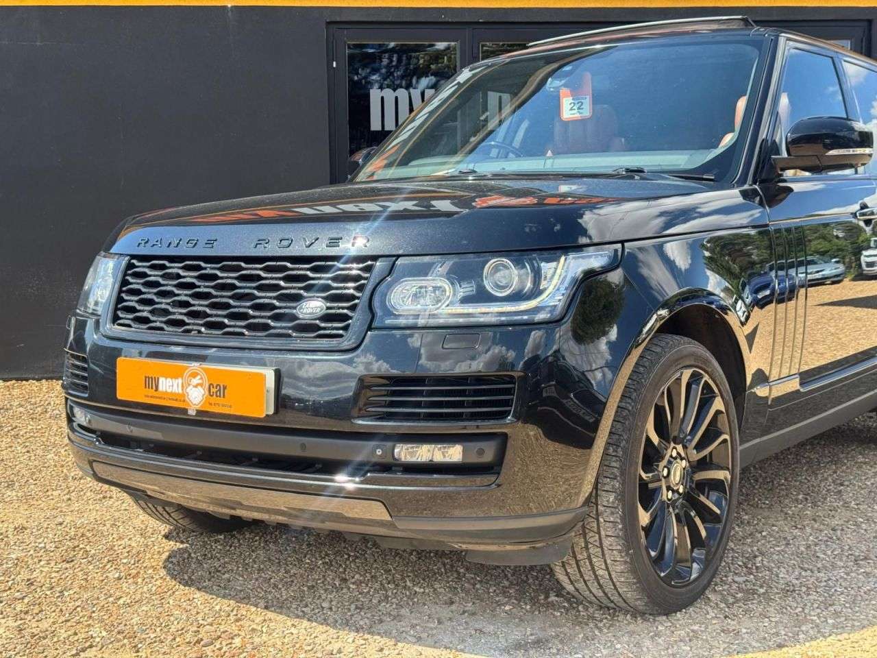 A 2014 LAND ROVER RANGE ROVER 5.0 V8 Autobiography SUV 5dr Petrol Auto 4WD Euro 5 (s/s) (510 ps) 22" 7 SP A 2014 LAND ROVER RANGE ROVER 5.0 V8 Autobiography SUV 5dr Petrol Auto 4WD Euro 5 (s/s) (510 ps) 22" 7 SP