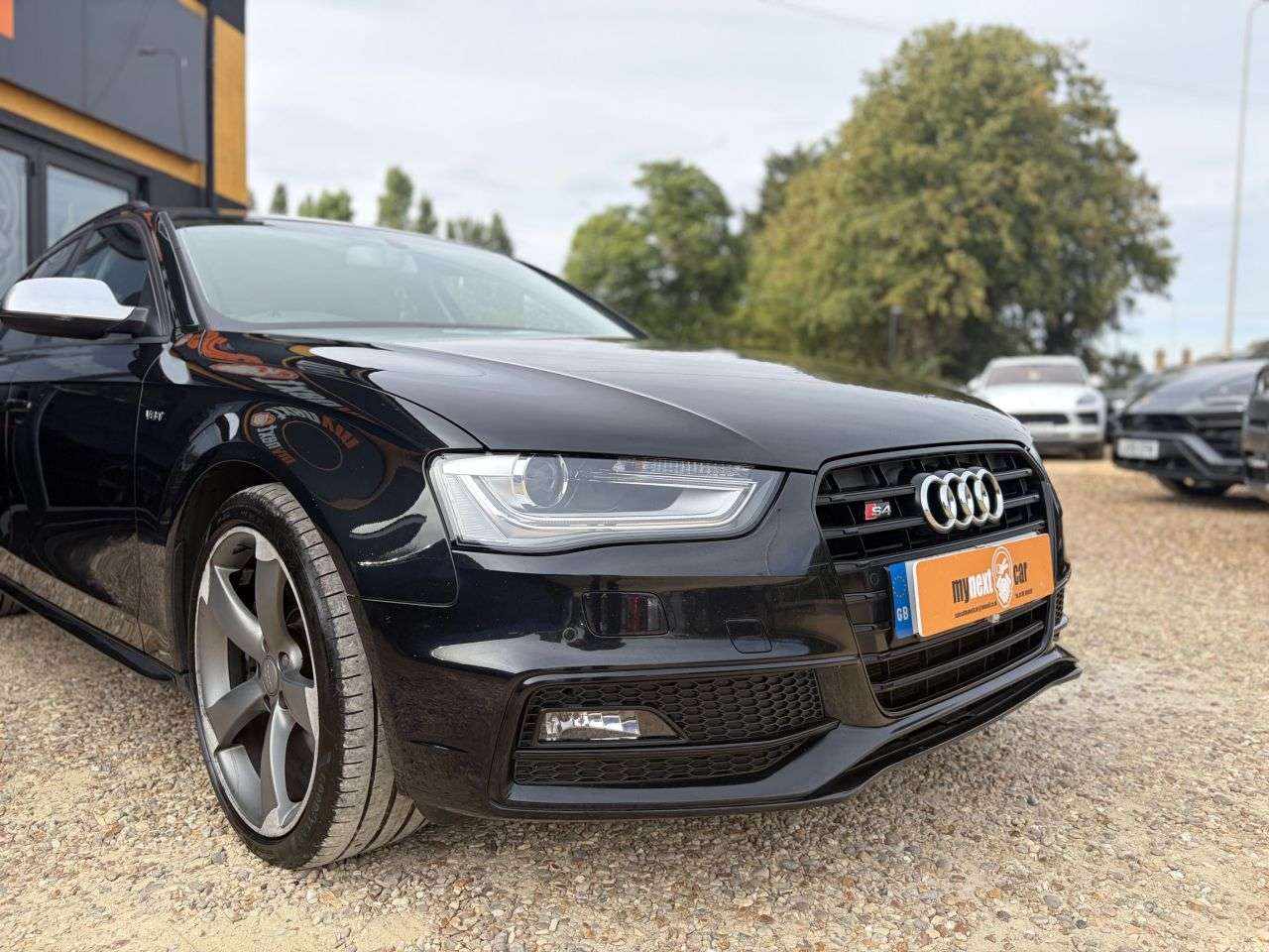 A 2012 AUDI S4 AVANT 3.0 TFSI V6 Black Edition Estate 5dr Petrol S Tronic quattro Euro 5 (s/s) ( A 2012 AUDI S4 AVANT 3.0 TFSI V6 Black Edition Estate 5dr Petrol S Tronic quattro Euro 5 (s/s) (