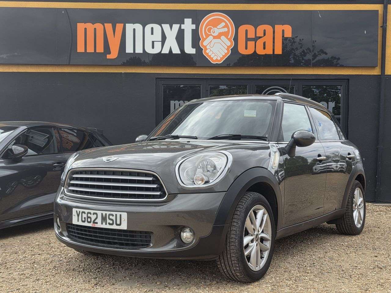 A 2012 MINI COUNTRYMAN 1.6 Cooper SUV 5dr Petrol Manual Euro 5 (s/s) (122 ps) Over £7000 worth of A 2012 MINI COUNTRYMAN 1.6 Cooper SUV 5dr Petrol Manual Euro 5 (s/s) (122 ps) Over £7000 worth of