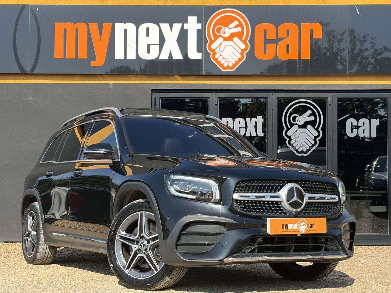 A 2020 MERCEDES-BENZ GLB 2.0 GLB220d AMG Line (Premium Plus) SUV 5dr Diesel 8G-DCT 4MATIC Euro 6 (s/ A 2020 MERCEDES-BENZ GLB 2.0 GLB220d AMG Line (Premium Plus) SUV 5dr Diesel 8G-DCT 4MATIC Euro 6 (s/