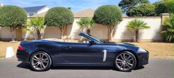 A 2007 JAGUAR XKR 4.2 V8 Convertible 2dr Petrol Auto Euro 4 (420 ps) BEAUTIFUL SPECIFICATION A 2007 JAGUAR XKR 4.2 V8 Convertible 2dr Petrol Auto Euro 4 (420 ps) BEAUTIFUL SPECIFICATION