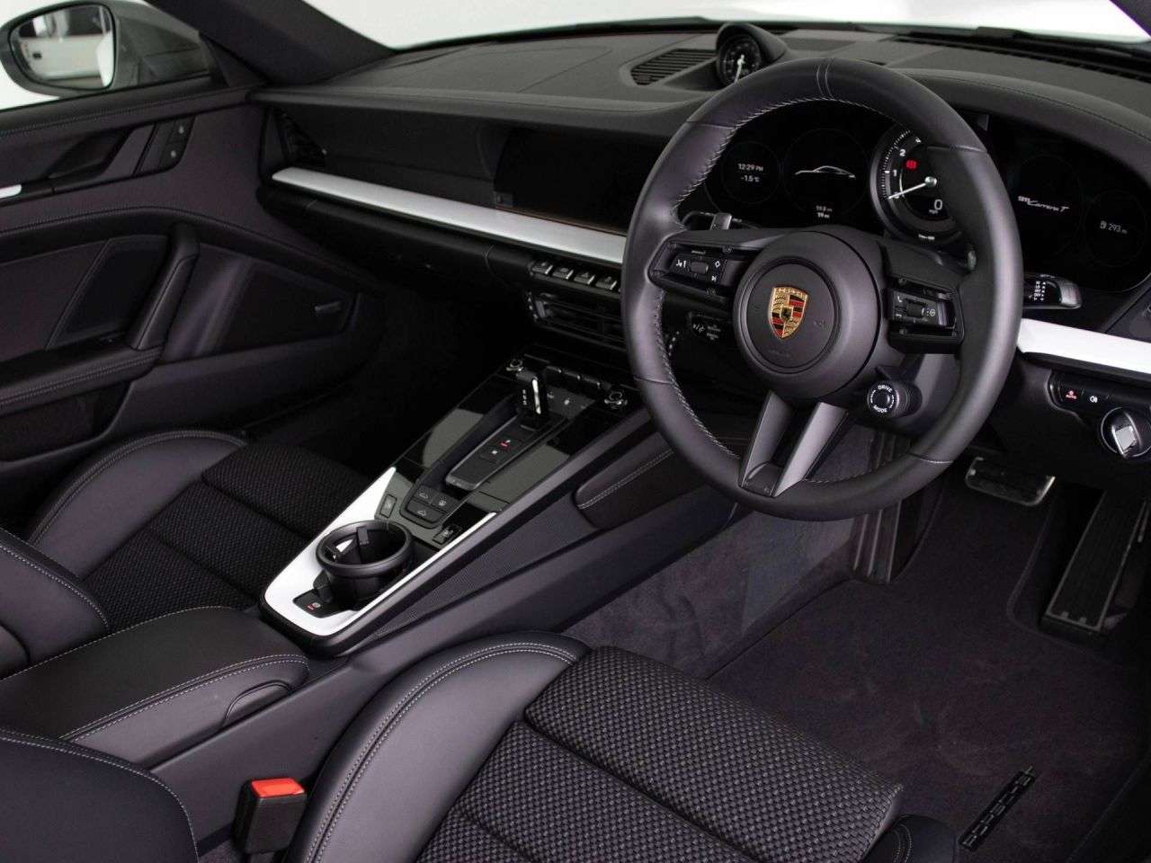 A 2024 PORSCHE 911 3.0T 992 Carrera T Coupe 2dr Petrol PDK Euro 6 (s/s) (385 ps) HUGE SPEC + S A 2024 PORSCHE 911 3.0T 992 Carrera T Coupe 2dr Petrol PDK Euro 6 (s/s) (385 ps) HUGE SPEC + S