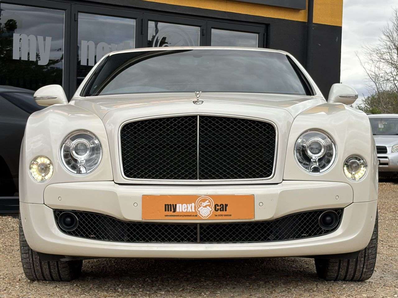 A 2015 BENTLEY MULSANNE 6.75 V8 Speed Saloon 4dr Petrol Auto Euro 6 (530 bhp) PEARLESCENT GHOST WHI A 2015 BENTLEY MULSANNE 6.75 V8 Speed Saloon 4dr Petrol Auto Euro 6 (530 bhp) PEARLESCENT GHOST WHI