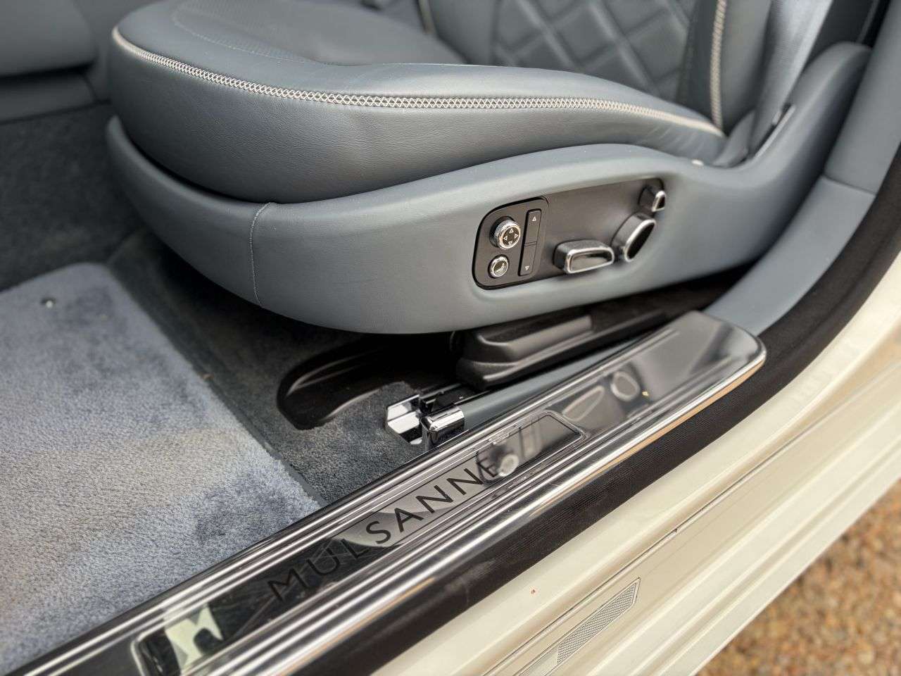 2015 BENTLEY MULSANNE 2015 BENTLEY MULSANNE