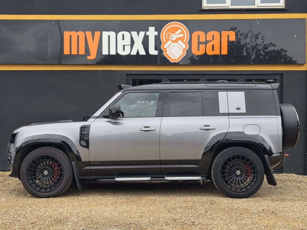 2023 LAND ROVER DEFENDER 110 2023 LAND ROVER DEFENDER 110