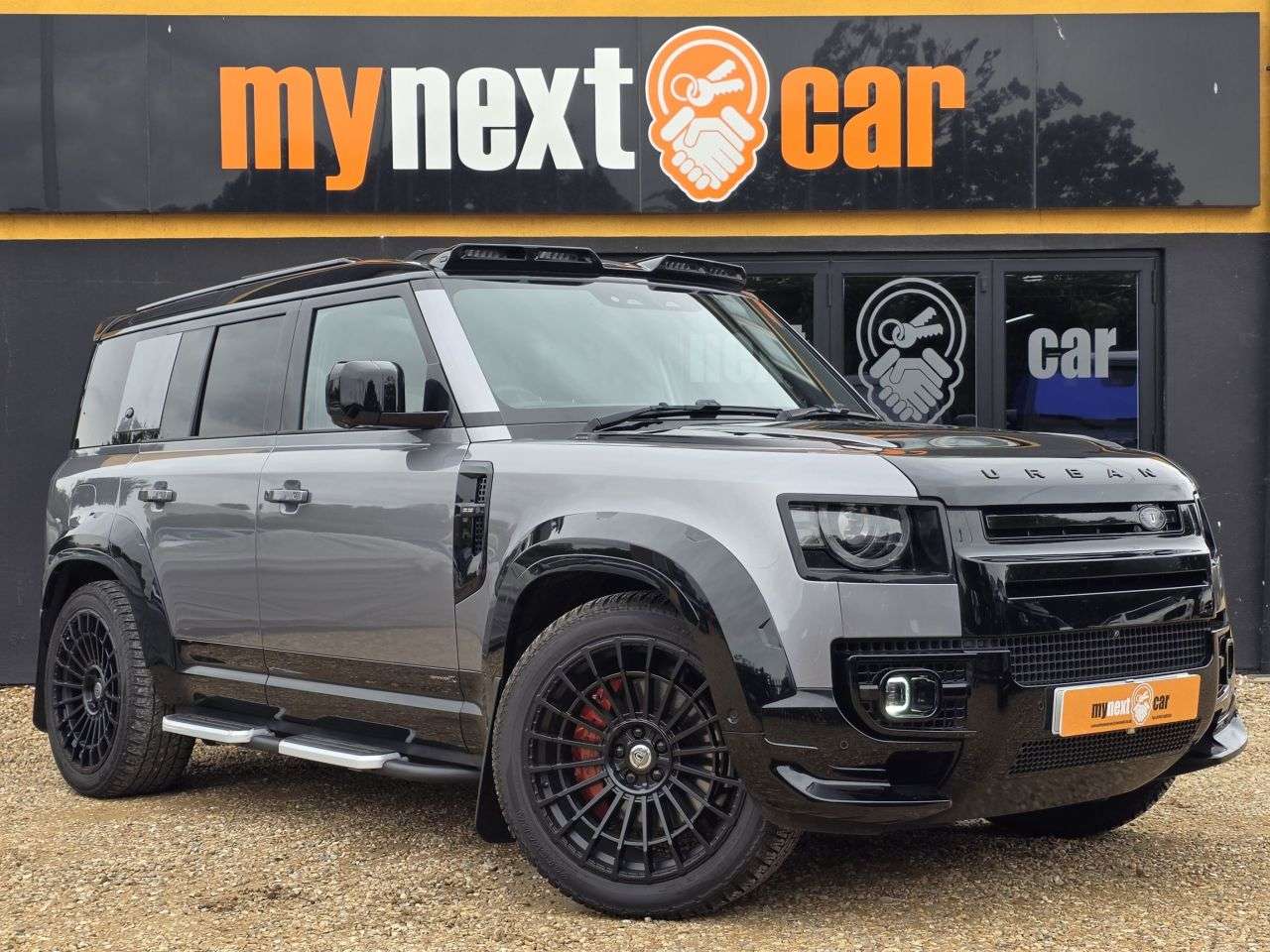 A 2023 LAND ROVER DEFENDER 110 2.0 P400e 15.4kWh X SUV 5dr Petrol Plug-in Hybrid Auto 4WD Euro 6 (s/s) (40 A 2023 LAND ROVER DEFENDER 110 2.0 P400e 15.4kWh X SUV 5dr Petrol Plug-in Hybrid Auto 4WD Euro 6 (s/s) (40