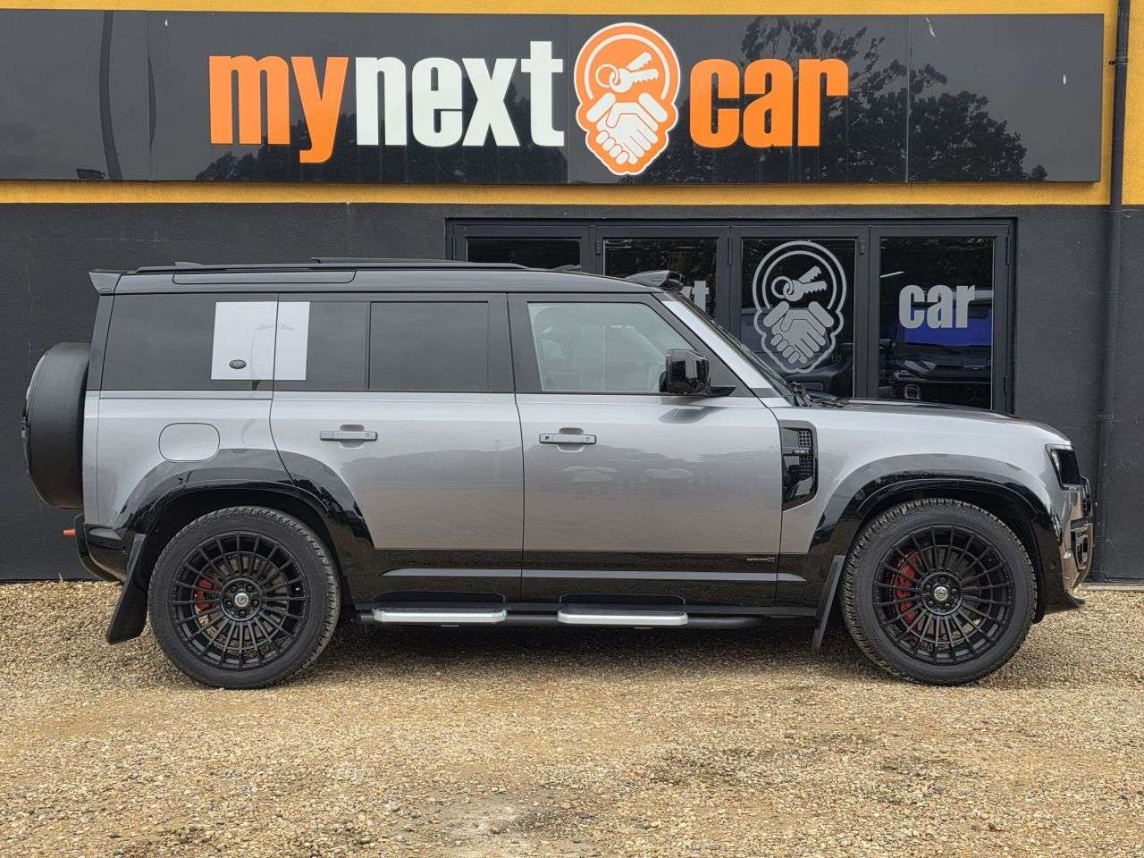 2023 LAND ROVER DEFENDER 110 2023 LAND ROVER DEFENDER 110