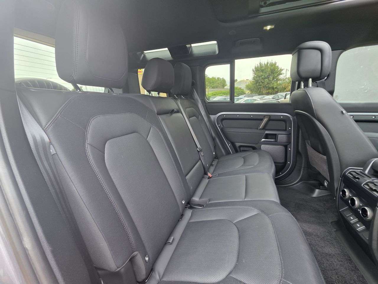 2023 LAND ROVER DEFENDER 110 2023 LAND ROVER DEFENDER 110