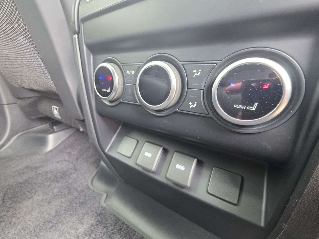 2023 LAND ROVER DEFENDER 110 2023 LAND ROVER DEFENDER 110