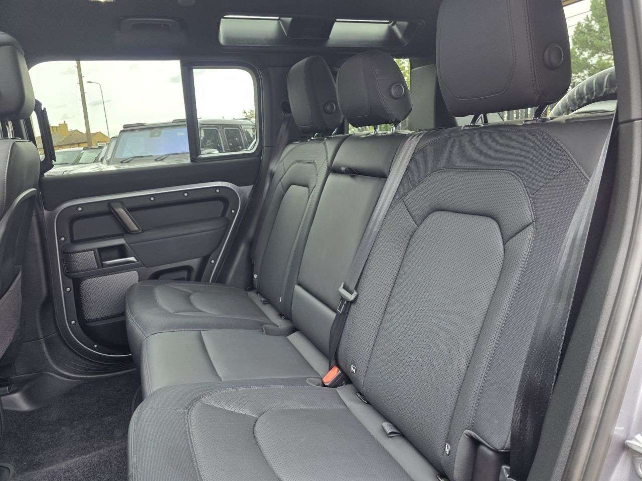 2023 LAND ROVER DEFENDER 110 2023 LAND ROVER DEFENDER 110