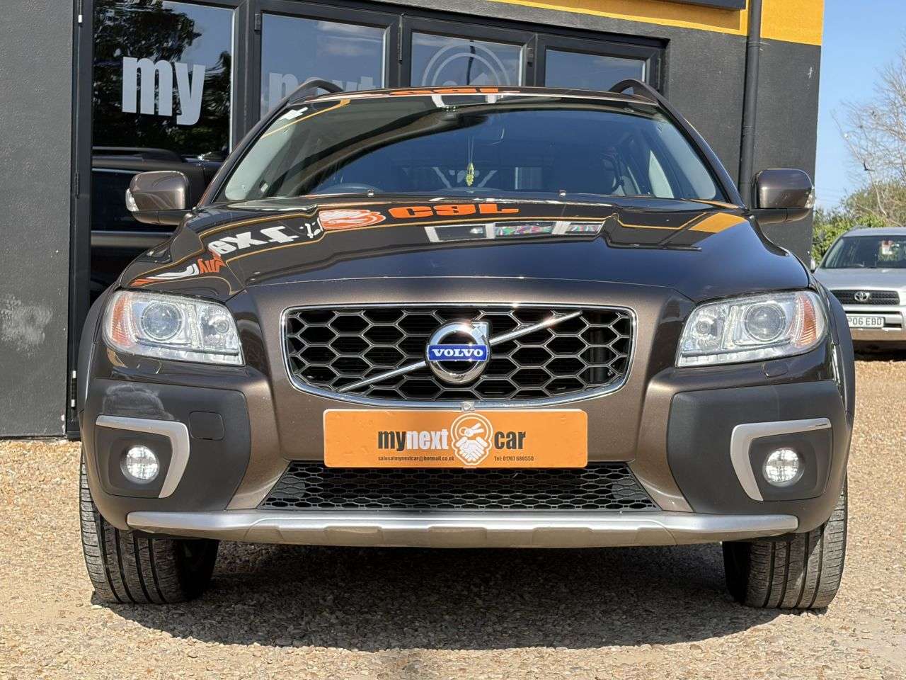 A 2015 VOLVO XC70 2.4 D4 SE Lux Estate 5dr Diesel Auto AWD Euro 6 (s/s) (181 ps) HEATED SEATS A 2015 VOLVO XC70 2.4 D4 SE Lux Estate 5dr Diesel Auto AWD Euro 6 (s/s) (181 ps) HEATED SEATS
