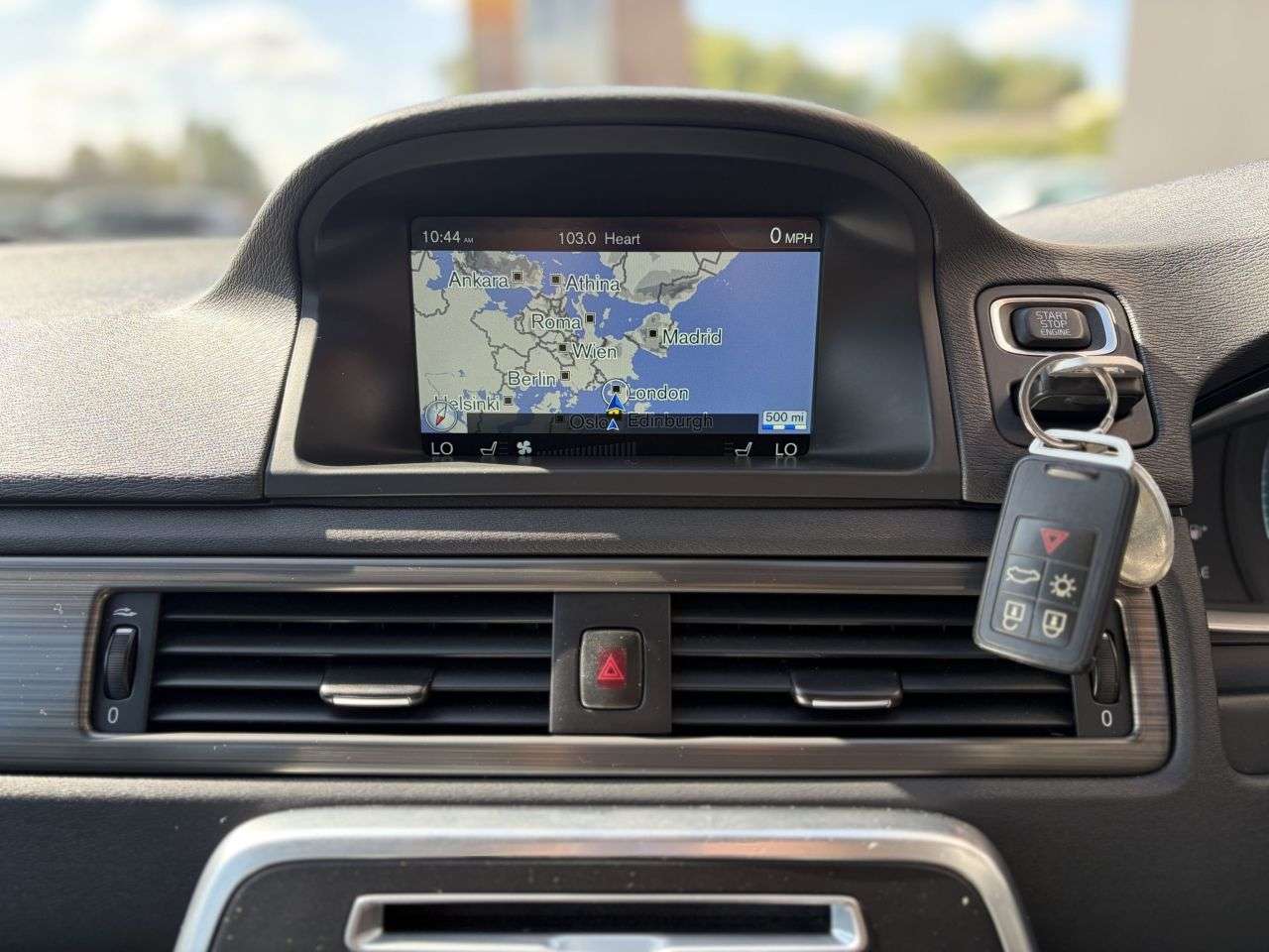 2015 VOLVO XC70 2015 VOLVO XC70