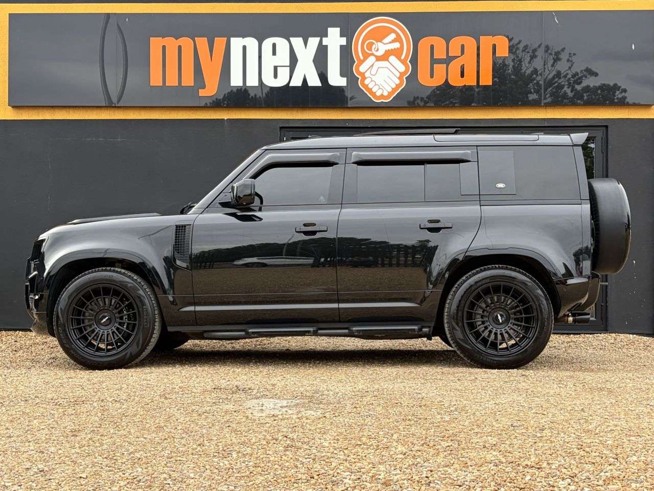 2022 LAND ROVER DEFENDER 110 2022 LAND ROVER DEFENDER 110
