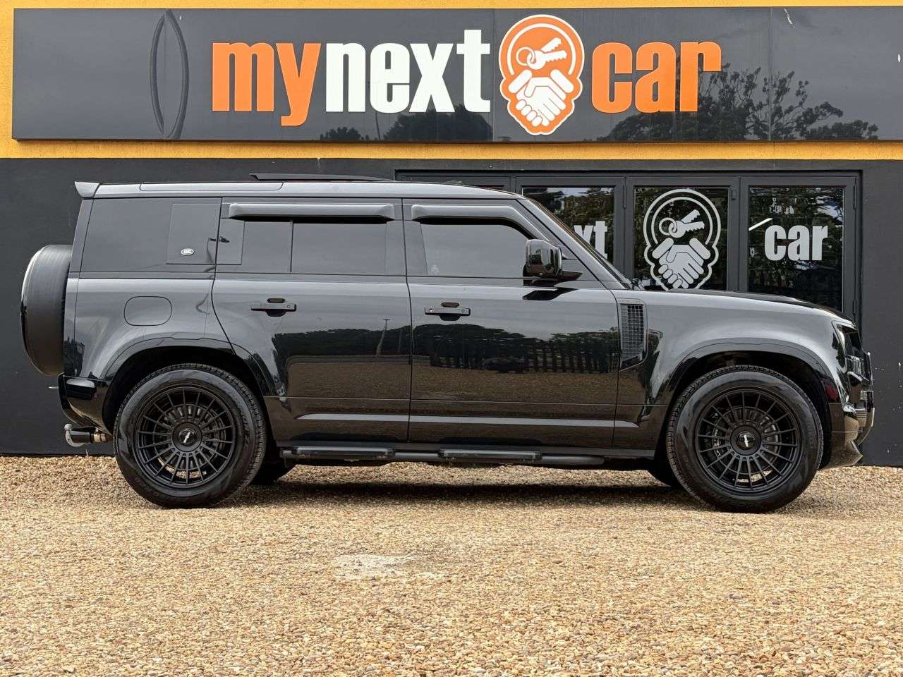 2022 LAND ROVER DEFENDER 110 2022 LAND ROVER DEFENDER 110
