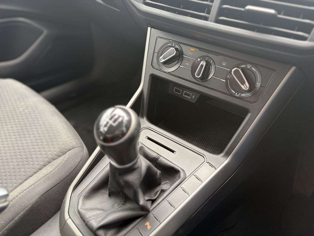2019 VOLKSWAGEN POLO 2019 VOLKSWAGEN POLO