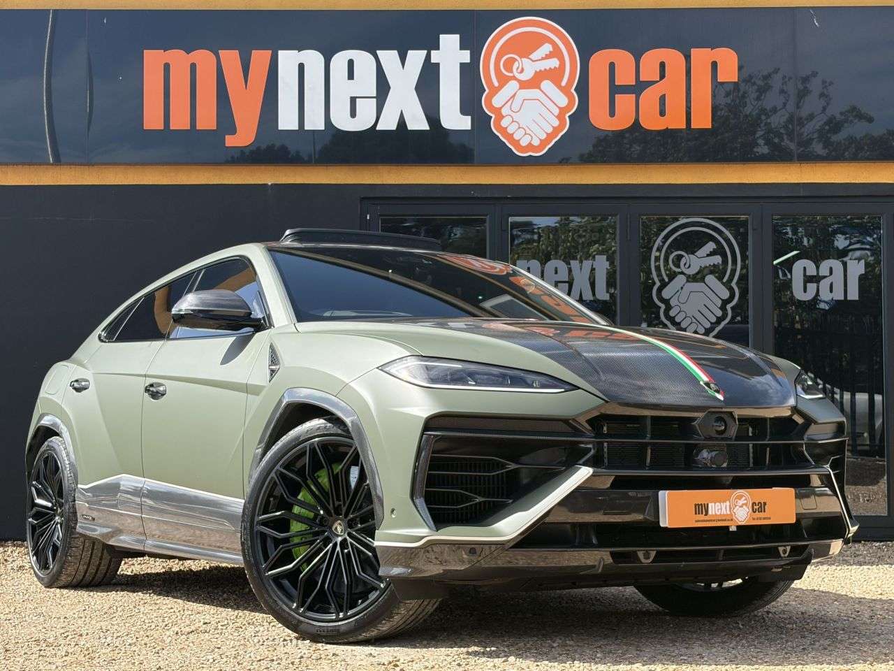 A 2026 LAMBORGHINI URUS 4.0 V8 BiTurbo 25.9kWh SE SUV 5dr Petrol Plug-in Hybrid Auto 4WD Euro 6 (80 A 2026 LAMBORGHINI URUS 4.0 V8 BiTurbo 25.9kWh SE SUV 5dr Petrol Plug-in Hybrid Auto 4WD Euro 6 (80