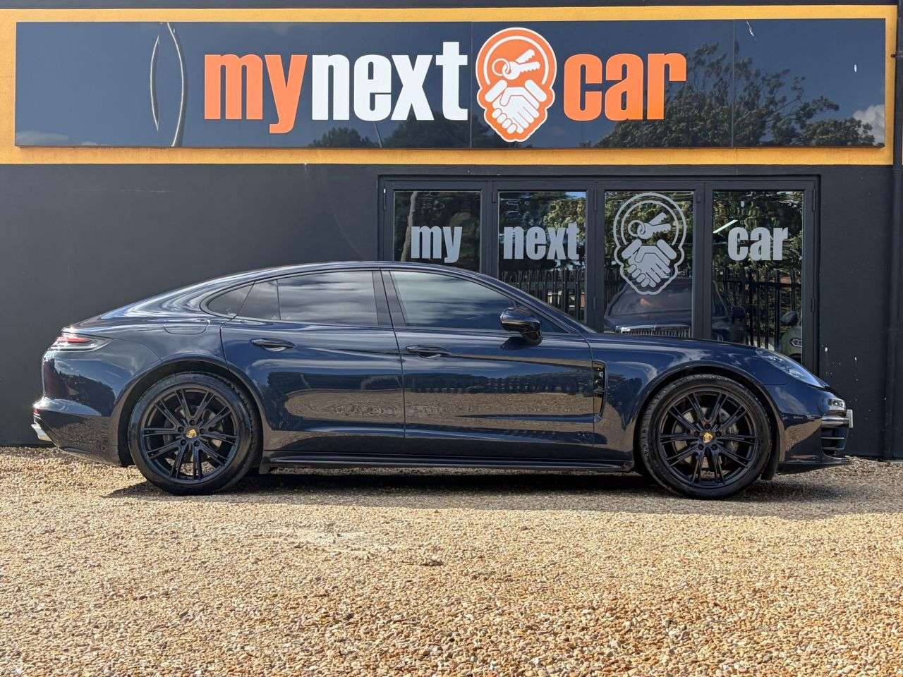 2019 PORSCHE PANAMERA 2019 PORSCHE PANAMERA