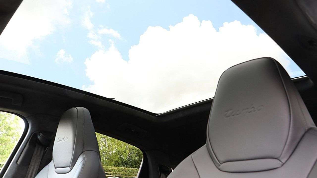 2019 PORSCHE CAYENNE 2019 PORSCHE CAYENNE