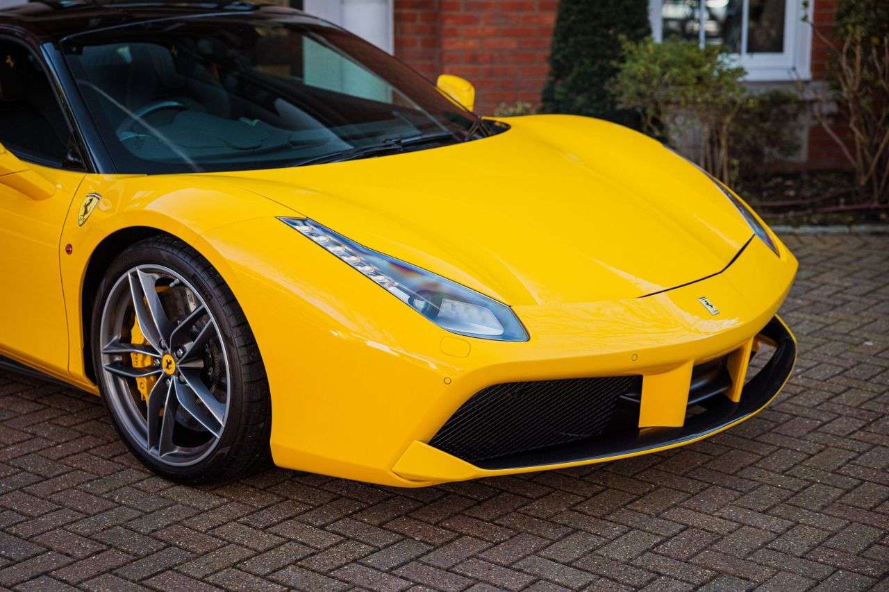 A 2018 FERRARI 488 3.9T V8 GTB Coupe 2dr Petrol F1 DCT Euro 6 (s/s) (670 ps) FINISHED IN GIALL A 2018 FERRARI 488 3.9T V8 GTB Coupe 2dr Petrol F1 DCT Euro 6 (s/s) (670 ps) FINISHED IN GIALL