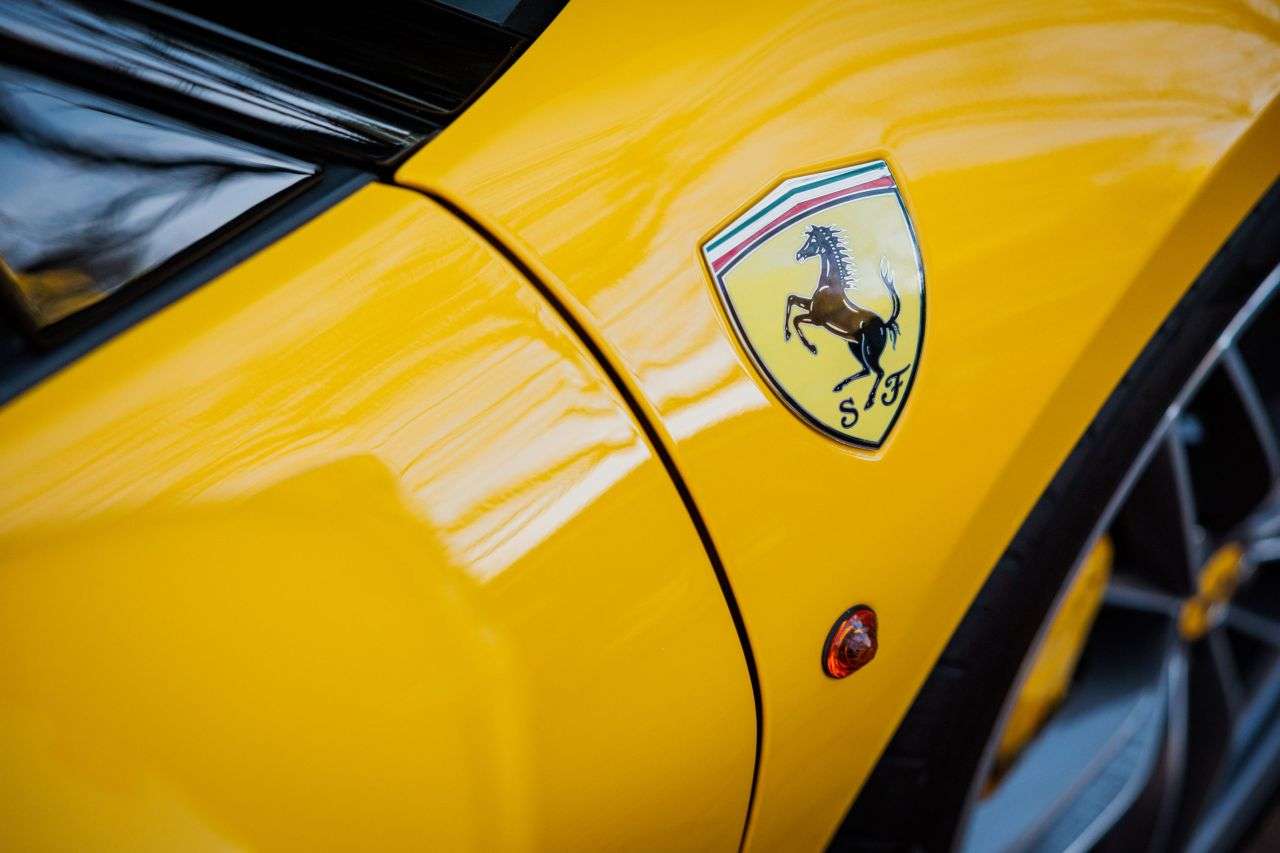 2018 FERRARI 488 2018 FERRARI 488