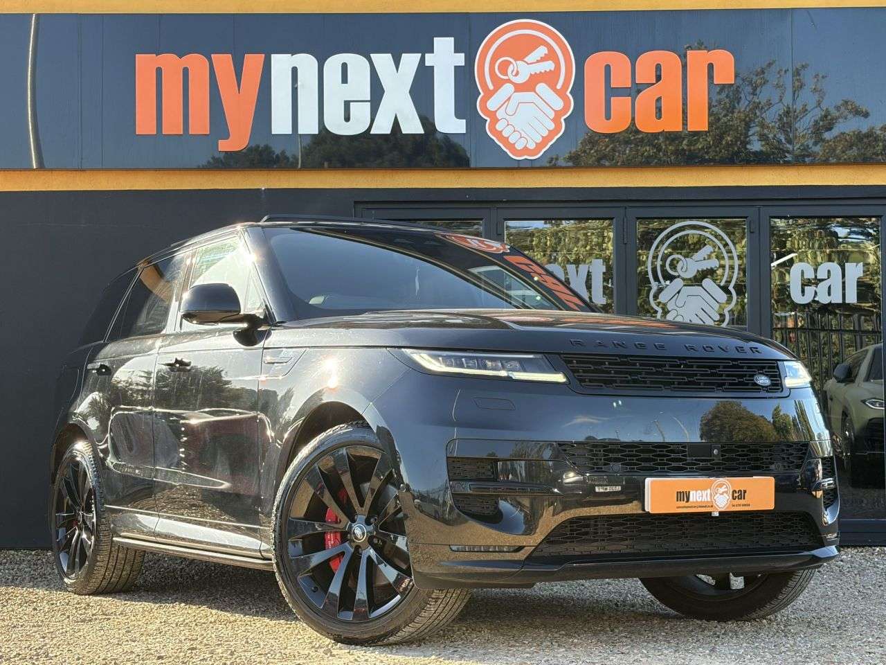 A 2023 LAND ROVER RANGE ROVER SPORT 3.0 D300 MHEV Dynamic SE SUV 5dr Diesel Auto 4WD Euro 6 (s/s) (300 ps) FINI A 2023 LAND ROVER RANGE ROVER SPORT 3.0 D300 MHEV Dynamic SE SUV 5dr Diesel Auto 4WD Euro 6 (s/s) (300 ps) FINI