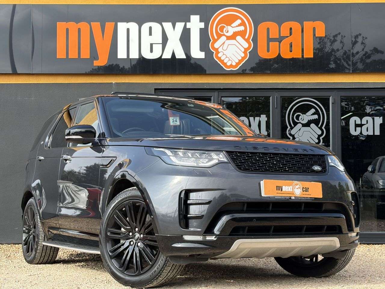 A 2020 LAND ROVER DISCOVERY 3.0 SD V6 HSE Luxury SUV 5dr Diesel Auto 4WD Euro 6 (s/s) (306 ps) Meridian A 2020 LAND ROVER DISCOVERY 3.0 SD V6 HSE Luxury SUV 5dr Diesel Auto 4WD Euro 6 (s/s) (306 ps) Meridian