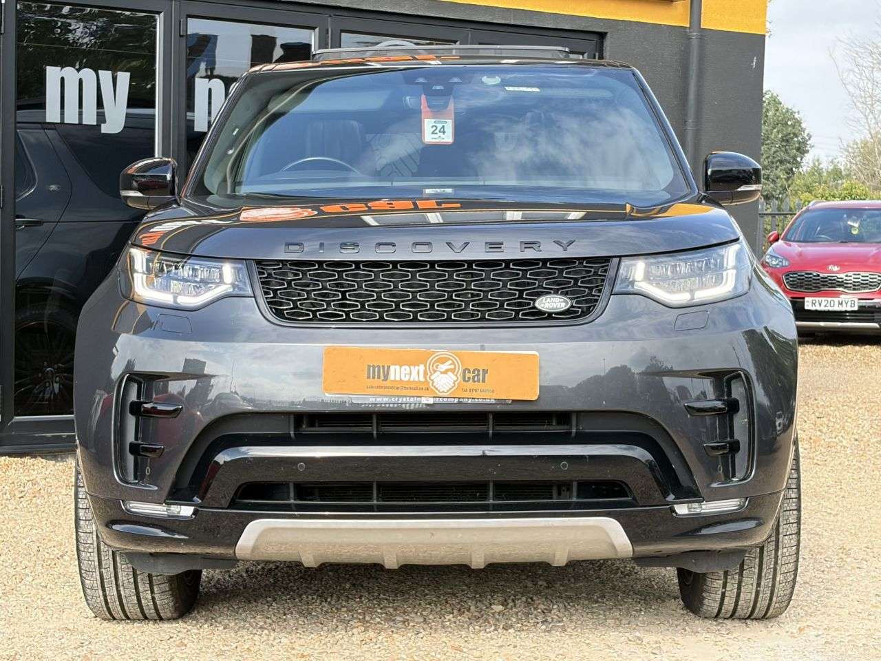A 2020 LAND ROVER DISCOVERY 3.0 SD V6 HSE Luxury SUV 5dr Diesel Auto 4WD Euro 6 (s/s) (306 ps) Meridian A 2020 LAND ROVER DISCOVERY 3.0 SD V6 HSE Luxury SUV 5dr Diesel Auto 4WD Euro 6 (s/s) (306 ps) Meridian