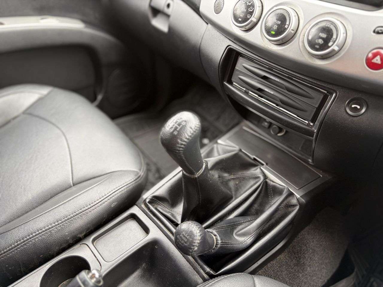 2015 MITSUBISHI L200 2015 MITSUBISHI L200