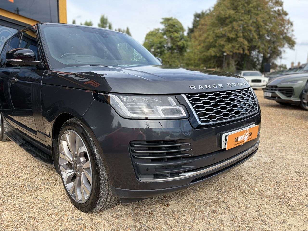A 2019 LAND ROVER RANGE ROVER 2.0 P400e 12.4kWh GPF Vogue SE SUV 5dr Petrol Plug-in Hybrid Auto 4WD Euro A 2019 LAND ROVER RANGE ROVER 2.0 P400e 12.4kWh GPF Vogue SE SUV 5dr Petrol Plug-in Hybrid Auto 4WD Euro