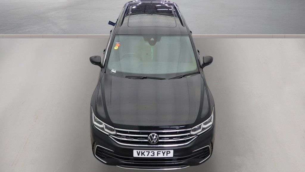 A 2023 VOLKSWAGEN TIGUAN 1.4 TSI 13kWh R-Line SUV 5dr Petrol Plug-in Hybrid DSG Euro 6 (s/s) (245 ps A 2023 VOLKSWAGEN TIGUAN 1.4 TSI 13kWh R-Line SUV 5dr Petrol Plug-in Hybrid DSG Euro 6 (s/s) (245 ps