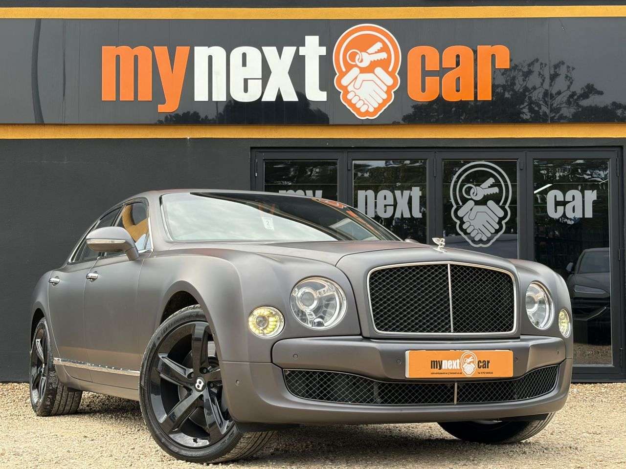 A 2015 BENTLEY MULSANNE 6.75 V8 Speed Saloon 4dr Petrol Auto Euro 6 (530 bhp) DARK GREY SATIN PAINT A 2015 BENTLEY MULSANNE 6.75 V8 Speed Saloon 4dr Petrol Auto Euro 6 (530 bhp) DARK GREY SATIN PAINT