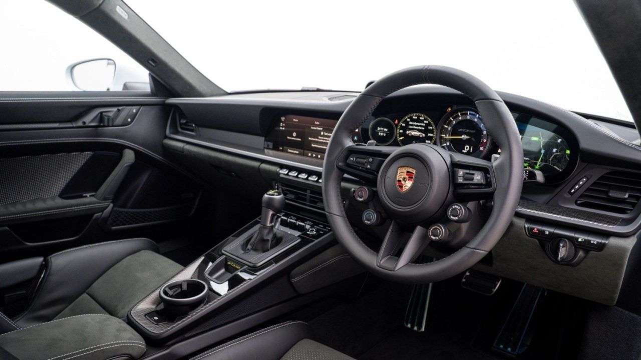A 2025 PORSCHE 911 4.0 992 GT3 RS Coupe 2dr Petrol PDK Euro 6 (s/s) (525 ps) Ice Grey Metallic A 2025 PORSCHE 911 4.0 992 GT3 RS Coupe 2dr Petrol PDK Euro 6 (s/s) (525 ps) Ice Grey Metallic