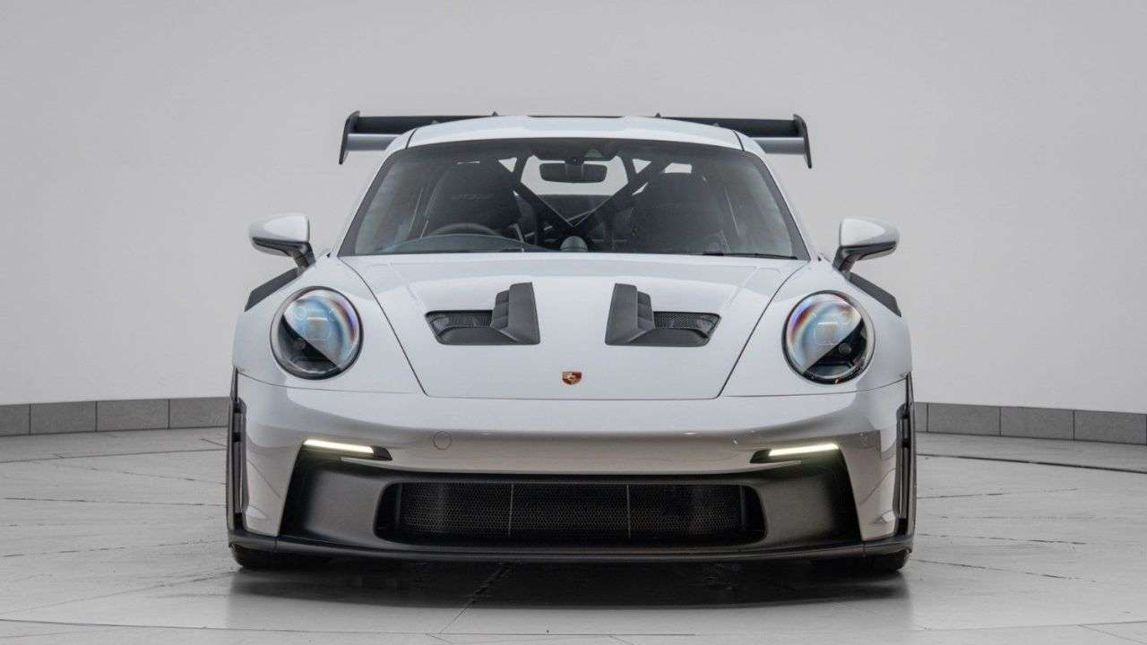 A 2025 PORSCHE 911 4.0 992 GT3 RS Coupe 2dr Petrol PDK Euro 6 (s/s) (525 ps) Ice Grey Metallic A 2025 PORSCHE 911 4.0 992 GT3 RS Coupe 2dr Petrol PDK Euro 6 (s/s) (525 ps) Ice Grey Metallic