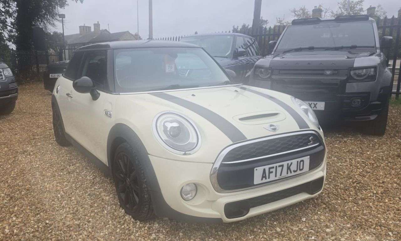 A 2017 MINI HATCH 2.0 Cooper S Hatchback 3dr Petrol Manual Euro 6 (s/s) (192 ps) CHILI PACK M A 2017 MINI HATCH 2.0 Cooper S Hatchback 3dr Petrol Manual Euro 6 (s/s) (192 ps) CHILI PACK M