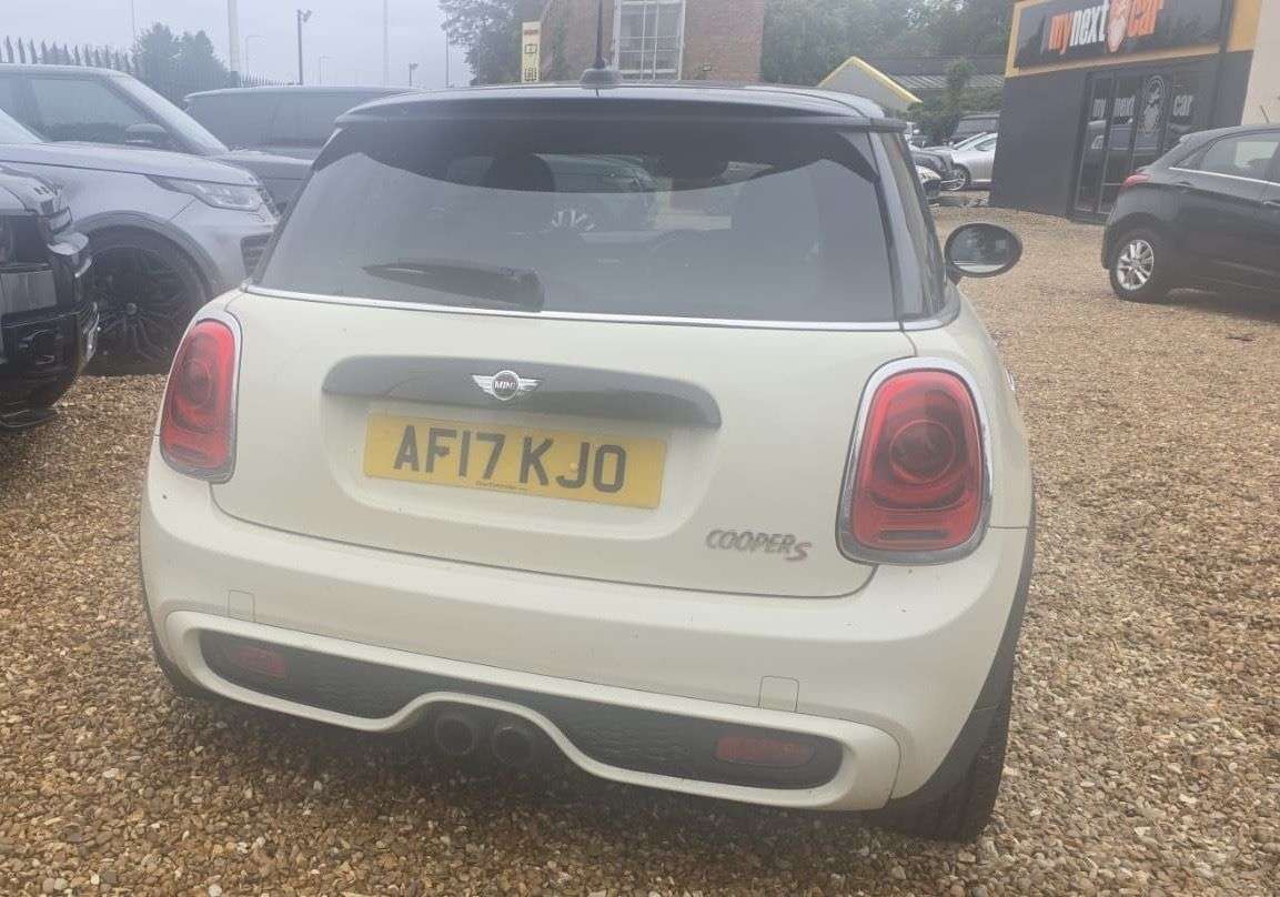 A 2017 MINI HATCH 2.0 Cooper S Hatchback 3dr Petrol Manual Euro 6 (s/s) (192 ps) CHILI PACK M A 2017 MINI HATCH 2.0 Cooper S Hatchback 3dr Petrol Manual Euro 6 (s/s) (192 ps) CHILI PACK M