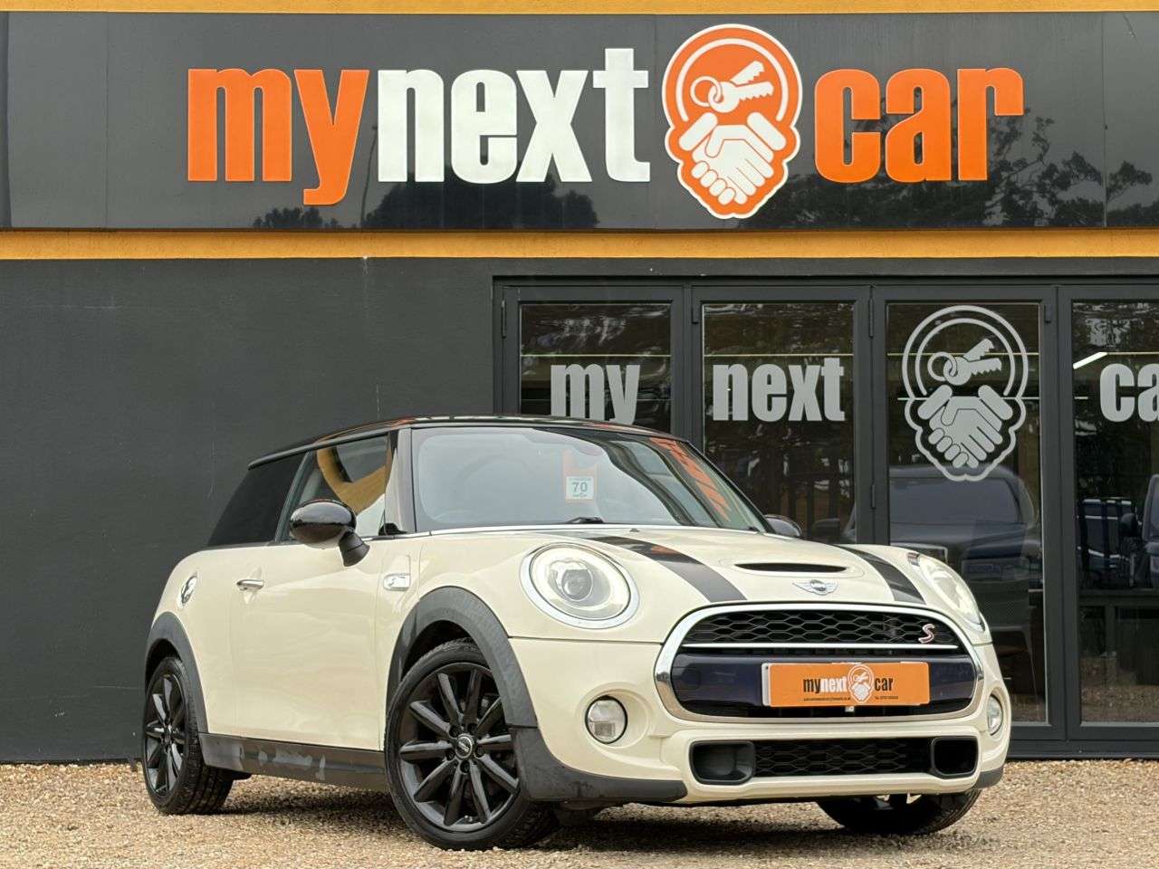 A 2017 MINI HATCH 2.0 Cooper S Hatchback 3dr Petrol Manual Euro 6 (s/s) (192 ps) CHILI PACK M A 2017 MINI HATCH 2.0 Cooper S Hatchback 3dr Petrol Manual Euro 6 (s/s) (192 ps) CHILI PACK M