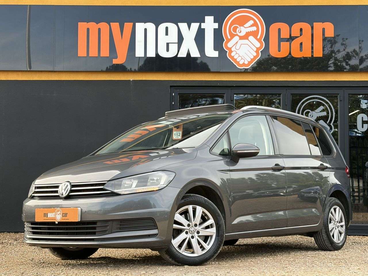 A 2020 VOLKSWAGEN TOURAN 2.0 TDI SE Family MPV 5dr Diesel Manual Euro 6 (s/s) (150 ps) 1 OWNER FROM A 2020 VOLKSWAGEN TOURAN 2.0 TDI SE Family MPV 5dr Diesel Manual Euro 6 (s/s) (150 ps) 1 OWNER FROM