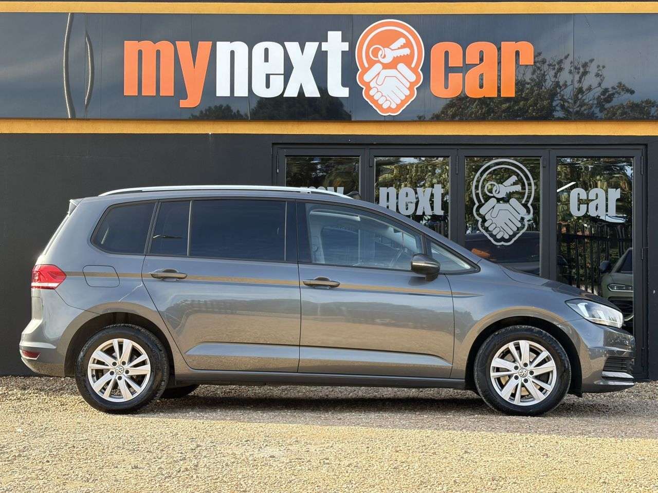 2020 VOLKSWAGEN TOURAN 2020 VOLKSWAGEN TOURAN