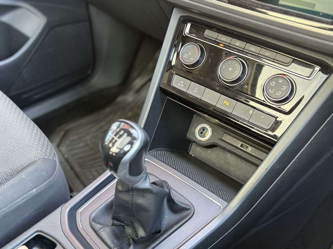 2020 VOLKSWAGEN TOURAN 2020 VOLKSWAGEN TOURAN