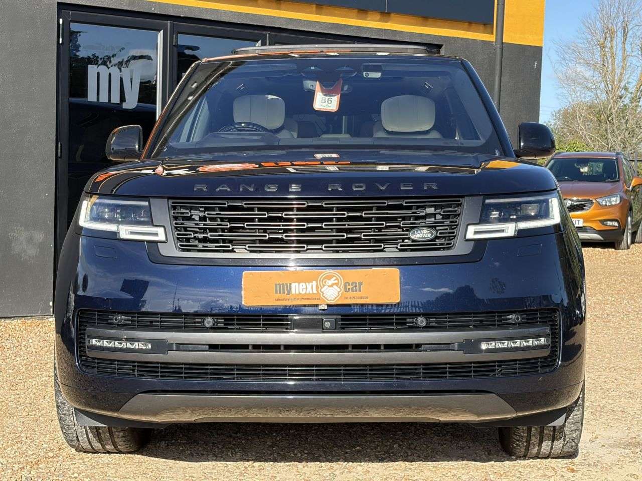 A 2022 LAND ROVER RANGE ROVER 4.4 P530 V8 Autobiography SUV 5dr Petrol Auto 4WD Euro 6 (s/s) (LWB, 7Seat) A 2022 LAND ROVER RANGE ROVER 4.4 P530 V8 Autobiography SUV 5dr Petrol Auto 4WD Euro 6 (s/s) (LWB, 7Seat)