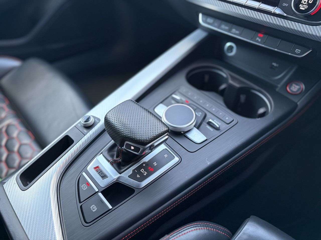 2018 AUDI RS4 AVANT 2018 AUDI RS4 AVANT