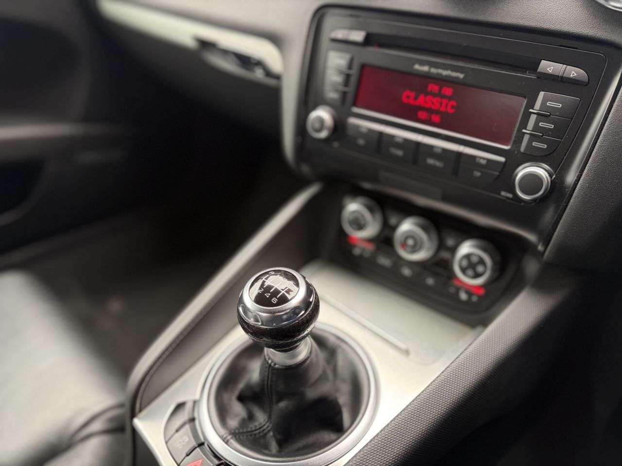 2011 AUDI TT 2011 AUDI TT