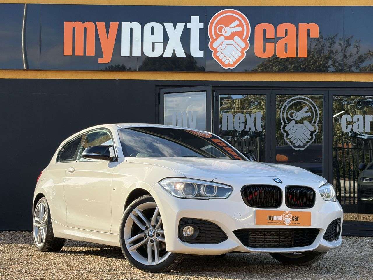 A 2016 BMW 1 SERIES 2.0 118d M Sport Hatchback 3dr Diesel Manual Euro 6 (s/s) (150 ps) ALPINE W A 2016 BMW 1 SERIES 2.0 118d M Sport Hatchback 3dr Diesel Manual Euro 6 (s/s) (150 ps) ALPINE W