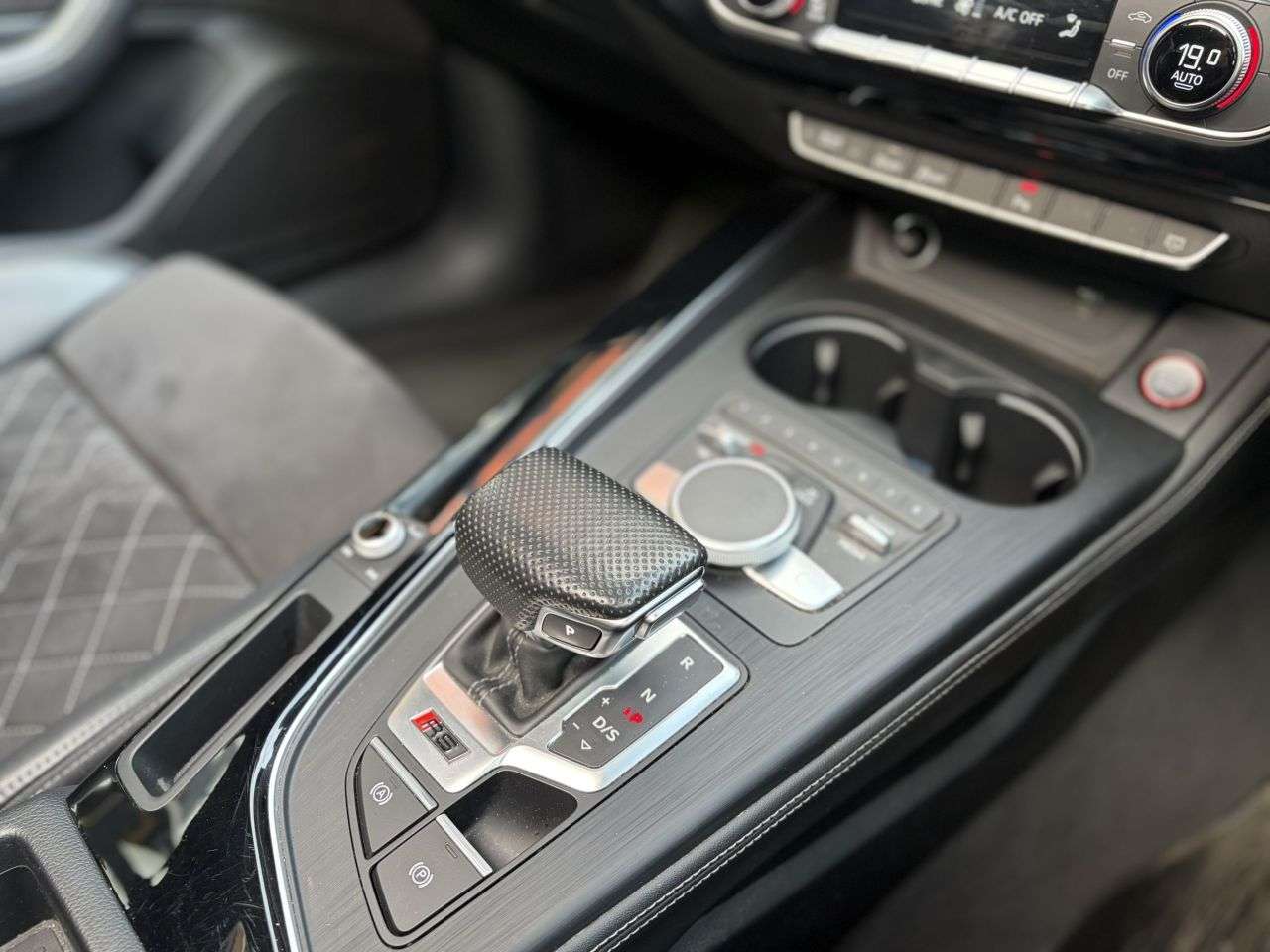 2019 AUDI RS4 AVANT 2019 AUDI RS4 AVANT