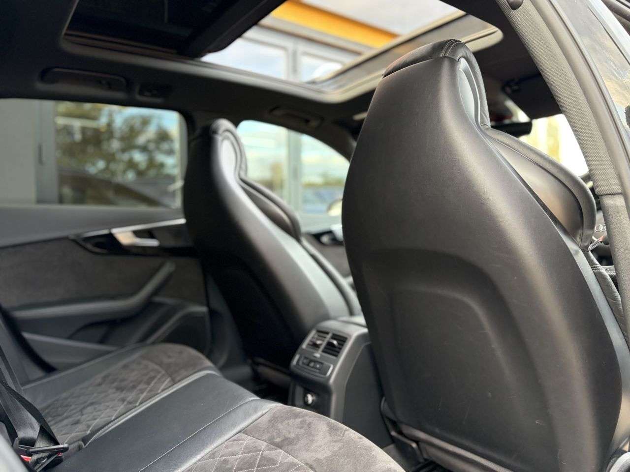 2019 AUDI RS4 AVANT 2019 AUDI RS4 AVANT