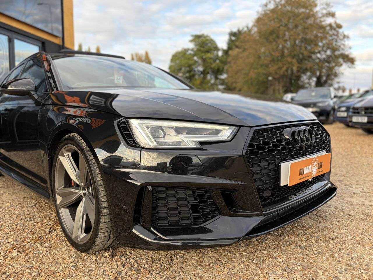A 2019 AUDI RS4 AVANT 2.9 TFSI V6 Sport Edition Estate 5dr Petrol Tiptronic quattro Euro 6 (s/s) A 2019 AUDI RS4 AVANT 2.9 TFSI V6 Sport Edition Estate 5dr Petrol Tiptronic quattro Euro 6 (s/s)